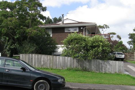 Photo of property in 62 Glenbervie Crescent, Massey, Auckland, 0614