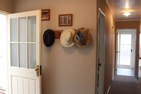 Photo of property in 11 Kiwi Avenue, Maunu, Whangarei, 0110