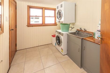 Photo of property in 27 Mount View Road, Bastia Hill, Whanganui, 4500