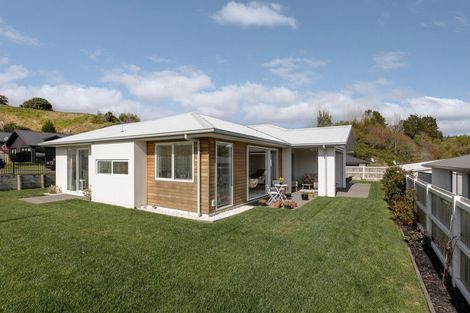 Photo of property in 74 Whakaturou Crescent, Pyes Pa, Tauranga, 3112