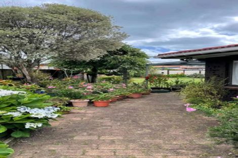 Photo of property in 50 Sunderlands Road, Half Moon Bay, Auckland, 2012