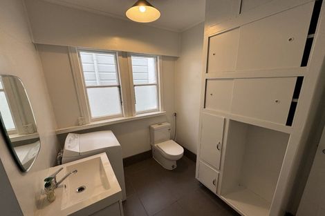 Photo of property in 355 The Terrace, Te Aro, Wellington, 6011