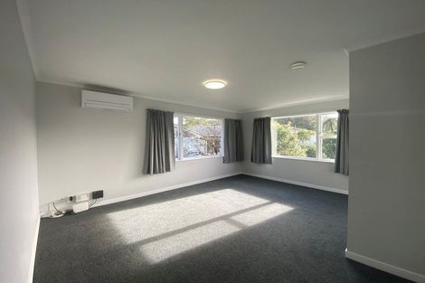 Photo of property in 179 Newlands Road, Newlands, Wellington, 6037