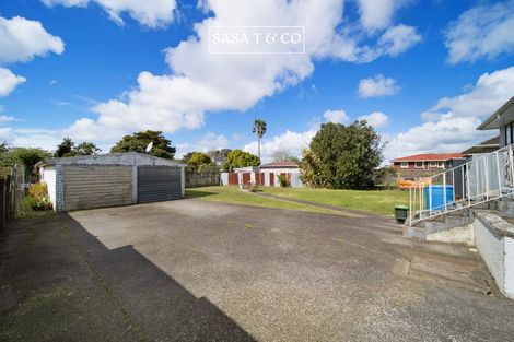 Photo of property in 29 Blake Road, Mangere East, Auckland, 2024
