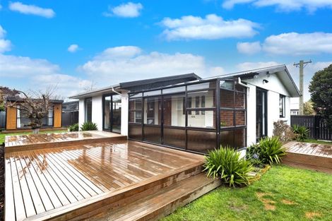 Photo of property in 1/1 Greers Road, Ilam, Christchurch, 8041