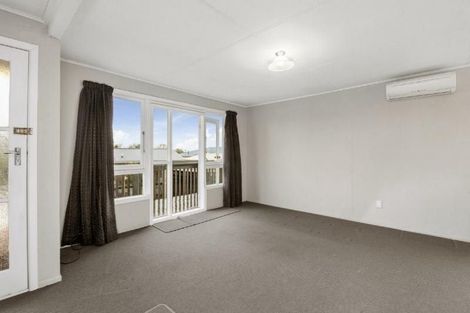 Photo of property in 70 Te Hatepe Avenue, Taupo, 3330