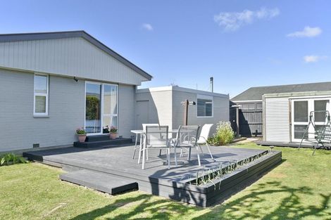 Photo of property in 5 Hannah Place, Redwood, Christchurch, 8051