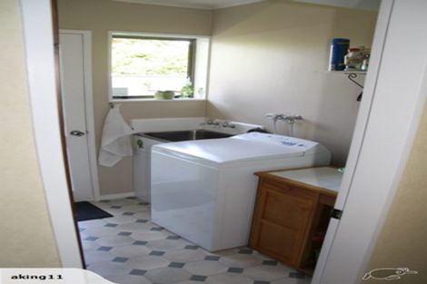 Photo of property in 6a Rewarewa Crescent, Waikanae, 5036