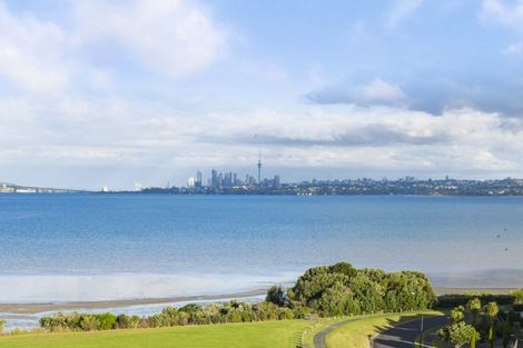 Photo of property in 49 Spinnaker Drive, Te Atatu Peninsula, Auckland, 0610