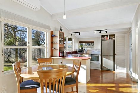 Photo of property in 25 Kereru Street, Two Mile Bay, Taupo, 3330