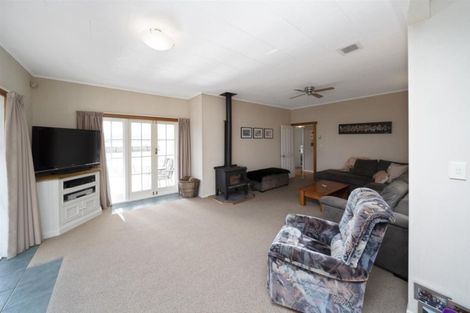 Photo of property in 314 Austin Road, Normanby, Hawera, 4673