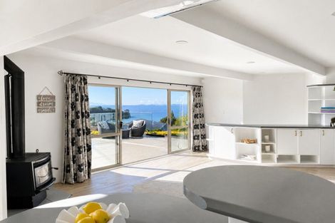 Photo of property in 825 Beach Road, Browns Bay, Auckland, 0630