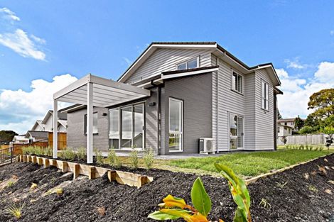 Photo of property in 97 Granville Drive, Massey, Auckland, 0614