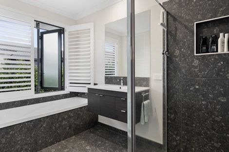 Photo of property in 37 Bert Wall Drive, Omokoroa, 3114