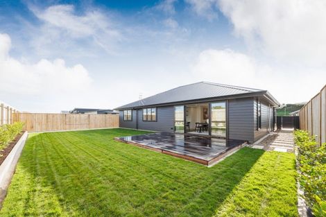 Photo of property in 68 Freedom Drive, Kelvin Grove, Palmerston North, 4414