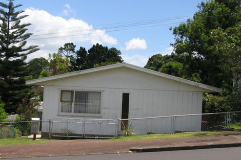 Photo of property in 2/24 Holbrook Street, Blockhouse Bay, Auckland, 0600