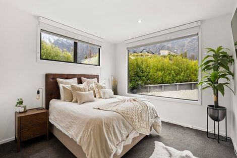 Photo of property in 5 Glenelg Lane, Jacks Point, 9371