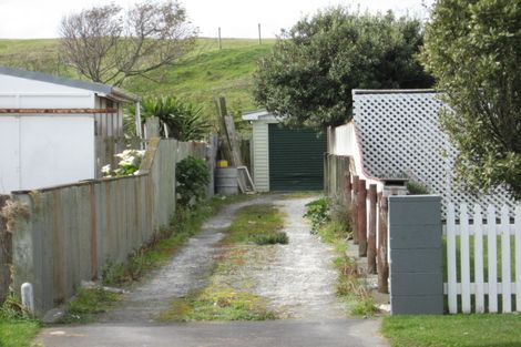 Photo of property in 42a Polson Street, Castlecliff, Whanganui, 4501