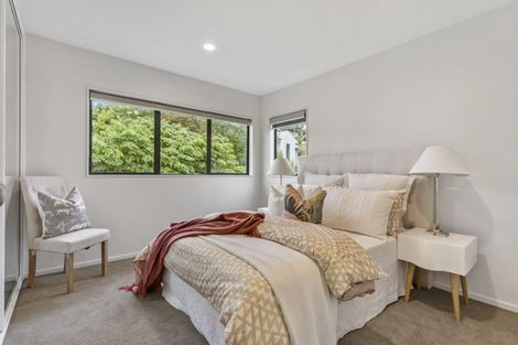 Photo of property in 29 Headland Drive, Long Bay, Auckland, 0630