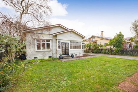 Photo of property in 14 Rangitane Street, Palmerston North, 4414