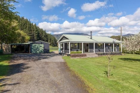 Photo of property in 39 Akatarawa Road, Reikorangi, Waikanae, 5391