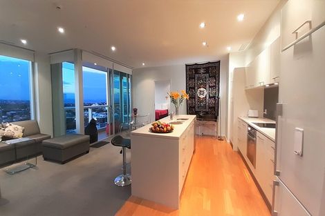 Photo of property in Sentinel Apartments, 1305/3 Northcroft Street, Takapuna, Auckland, 0622