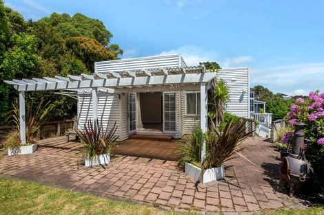 Photo of property in 10 Ardross Avenue, Khandallah, Wellington, 6035