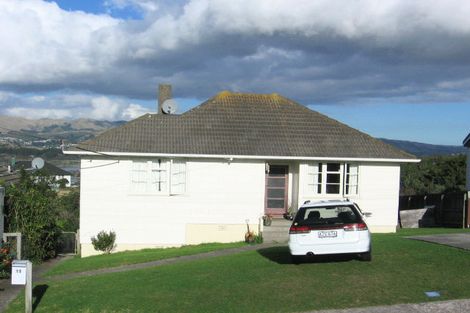 Photo of property in 11 Hiwi Crescent, Titahi Bay, Porirua, 5022