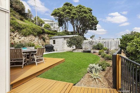 Photo of property in 47 Nevay Road, Miramar, Wellington, 6022