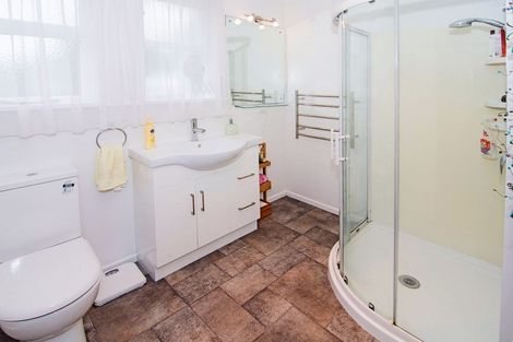 Photo of property in 3 Montgomery Place, Lansdowne, Masterton, 5810