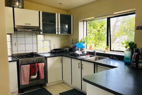 Photo of property in 2/2 Deverell Place, Northcross, Auckland, 0632