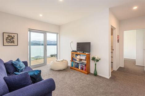 Photo of property in 7 Te Wharau Lane, Charteris Bay, Lyttelton, 8971