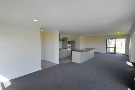 Photo of property in 62 Shillingford Boulevard, Rolleston, 7615