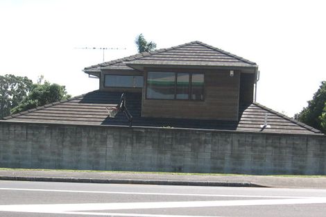 Photo of property in 2/173 Mokoia Road, Birkenhead, Auckland, 0626