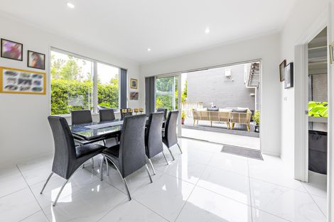 Photo of property in 37 Popokatea Drive, Takanini, 2112