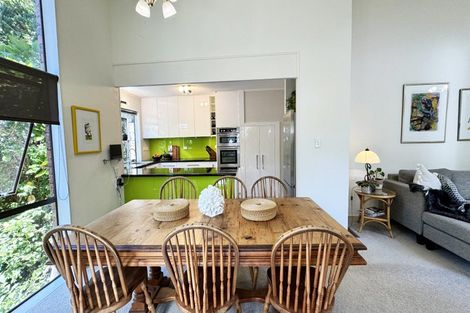 Photo of property in 11 Fitzpatrick Place, Chatswood, Auckland, 0626