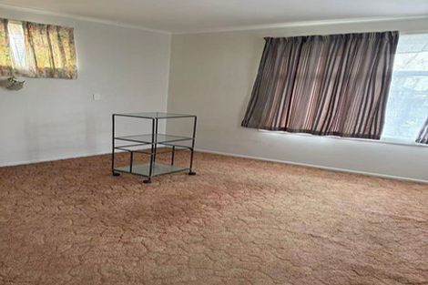 Photo of property in 9 Archlynn Road, Kelston, Auckland, 0602