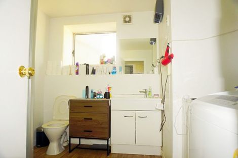 Photo of property in 55 Gatman Street, Birkdale, Auckland, 0626