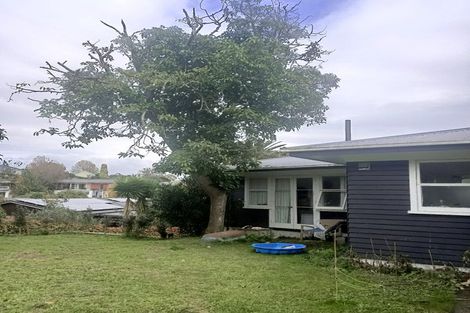 Photo of property in 16 Sutton Crescent, Hillcrest, Hamilton, 3216