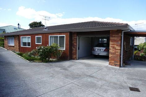 Photo of property in 2/9 Akehurst Avenue, New Lynn, Auckland, 0600