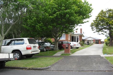 Photo of property in 15 Cooper Street, Pukekohe, 2120