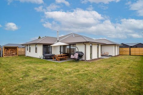 Photo of property in 13 Merino Crescent, Amberley, 7410
