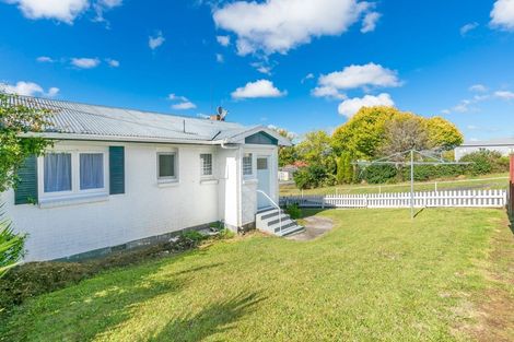 Photo of property in 1 Mahoe Street, Melville, Hamilton, 3206