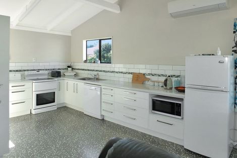 Photo of property in 8a Holben Parade, Foxton Beach, Foxton, 4815