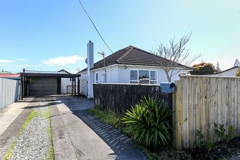 Photo of property in 10 High Street West, Waitara, 4320