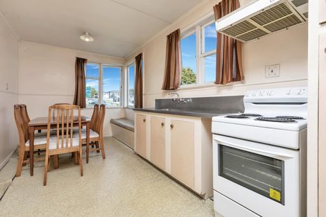Photo of property in 97 Hillsborough Road, Hillsborough, Auckland, 1042