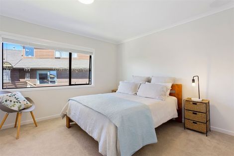 Photo of property in 21a Alexander Street, Cockle Bay, Auckland, 2014