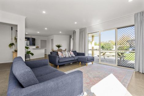 Photo of property in 14 Fairview Place, Havelock North, 4130