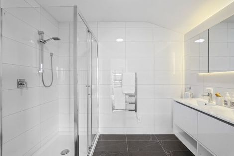 Photo of property in 17 Brigid Place, Mount Pleasant, Christchurch, 8081