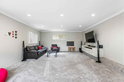 Photo of property in 1/40 Becroft Drive, Forrest Hill, Auckland, 0620